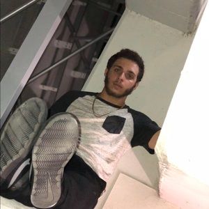 Meet your Posher, Justin